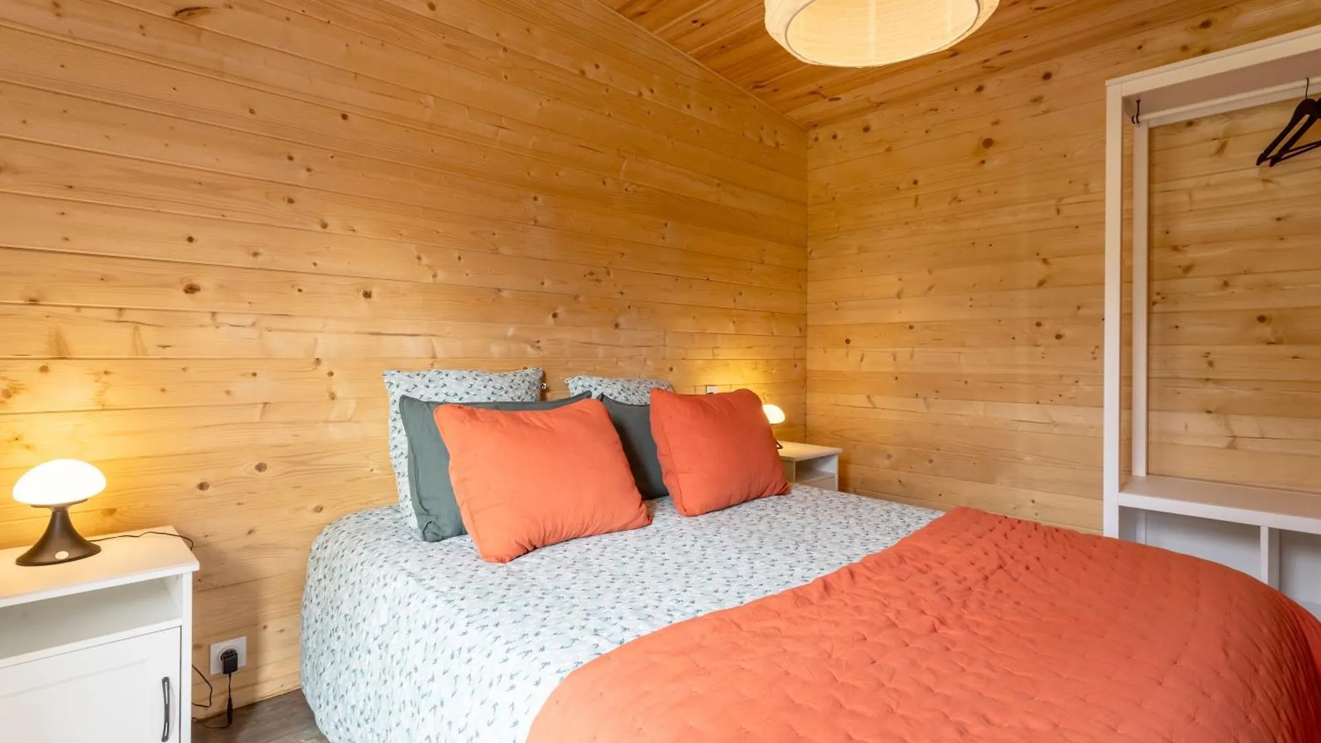 Chalet 4 Pers Landeleau 2Kms Canal